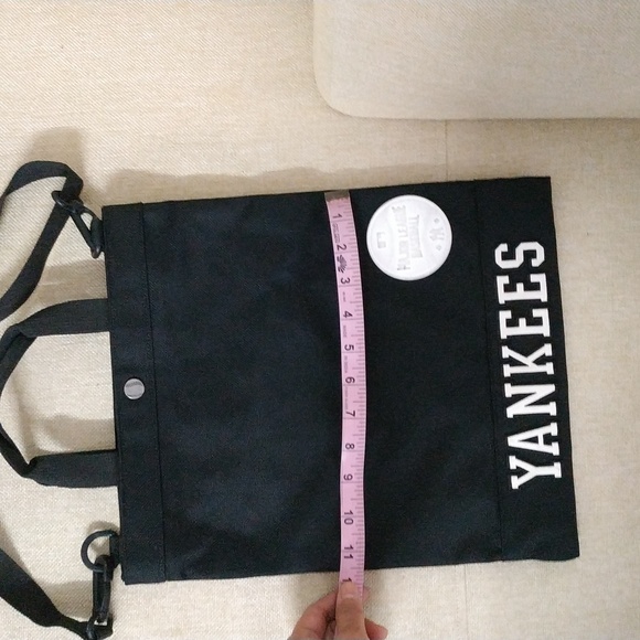 MLB Nylon Crossbody Tote bag - Picture 15 of 17